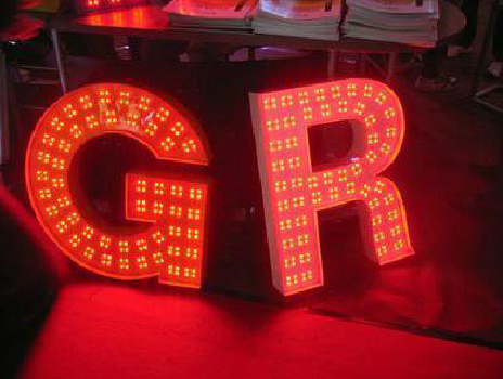 玉屏LED发光字常见的安装误区。